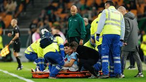 Momente de coșmar în Europa League: antrenorul învins de FCSB și-a văzut fiul scos pe targă