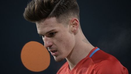 Și cu Dennis Man cum rămâne? :) Echipa care "poate plăti 30 de milioane de euro", interesată de un super mijlocaș pe care s-au dat 110 milioane de euro și care a câștigat 21 de trofee

