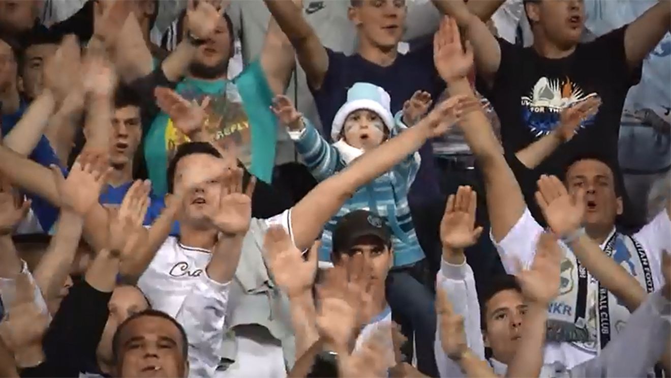 VIDEO | O fetiță de 9 ani, "ultras" în galerie. Imagini superbe cu micuța fană 