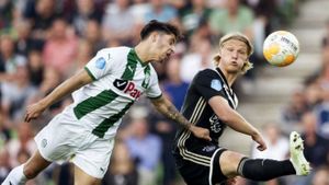 După Frenkie De Jong, Barcelona dă o nouă lovitură pe piața transferurilor. Jucătorii olandezi au devenit preferații catalanilor: "Scoatem maximum posibil pe el"