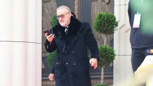 Gigi Becali a negociat din nou în secret transferul lui Louis Munteanu la FCSB și a făcut o ofertă îmbunătățită!