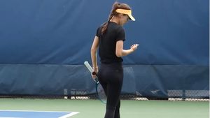 Sorana Cîrstea, pusă într-o situație jenantă de organizatorii turneului de la Brisbane: „Au trimis-o să joace în parcare!" VIDEO