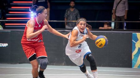 "Primul lucru care a fost ciudat pentru mine, când am ajuns în Italia, a fost cât de mult timp stau acasă oamenii din Sud!" 3X3 cu spectaculoasa Rae-Rae, playmaker-ul Azzurrelor la CE de la București: "Trebuie să fii dispus să îi ceri corpului tău să facă lucruri imposibile"
