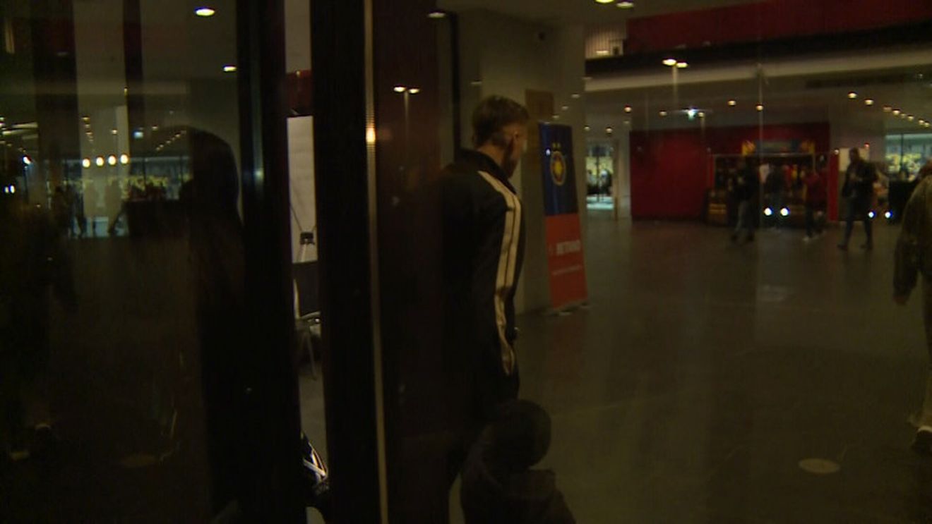 Misterioasa apariție a lui Tavi Popescu la meciul FCSB - Sepsi. Alături de cine a fost surprins tânărul fotbalist al lui Gigi Becali