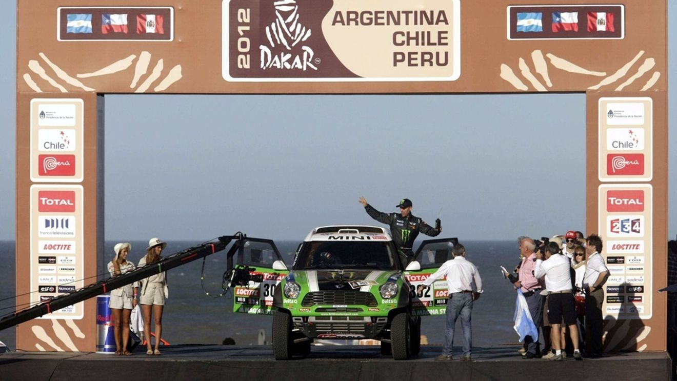 Start în Raliul Dakar 2012!** 443 de vehicule s-au lansat într-o cursă de peste 8.000 de km