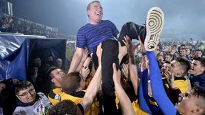 Galatasaray, eclipsată de Viitorul! Surpriză în Turcia: Hagi și Rivaldinho, asaltați de fani | VIDEO