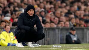 L-au scos din lupta la titlu pe Răzvan Lucescu și au obținut ce-au vrut cu suspendarea lui! S-a ales praful de sezonul lui PAOK