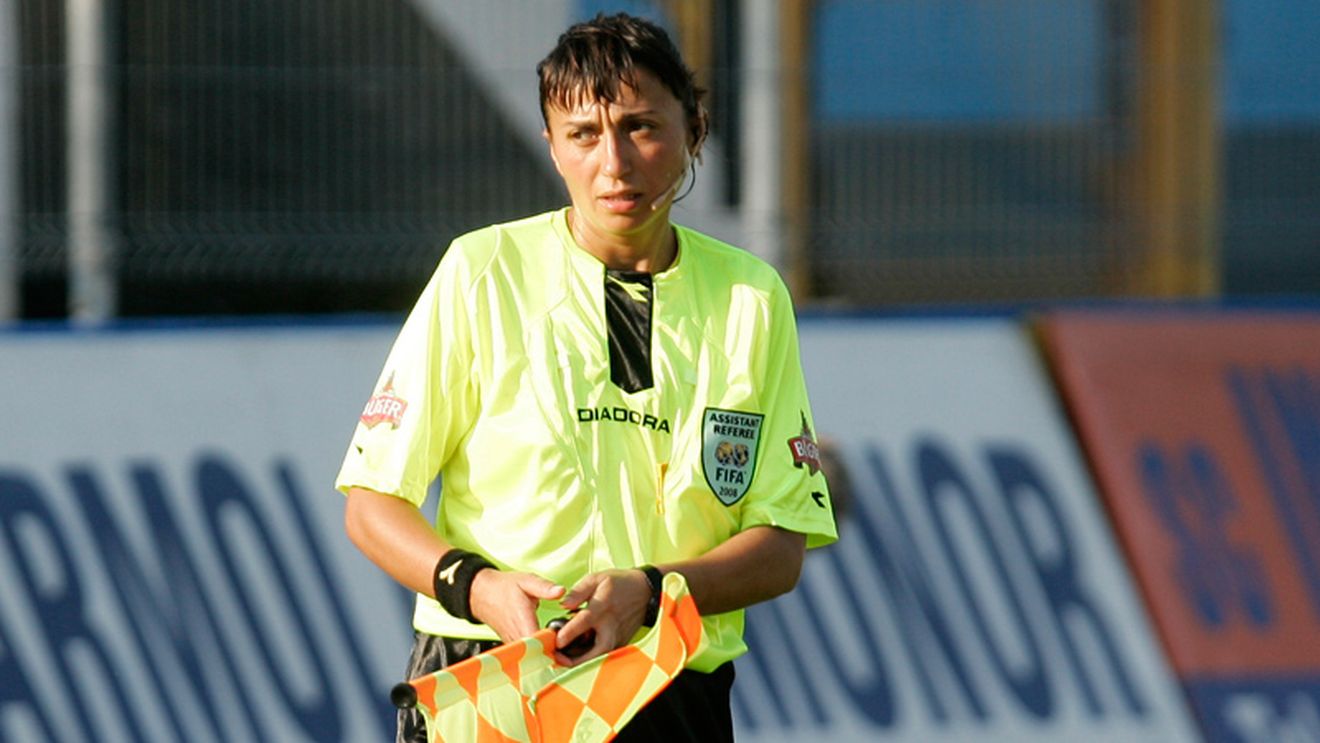 Monica Rigo, schimbată de la tușă la partida Rapid - Farul!
