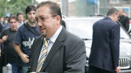 Cine va mai da bani la Dinamo?**