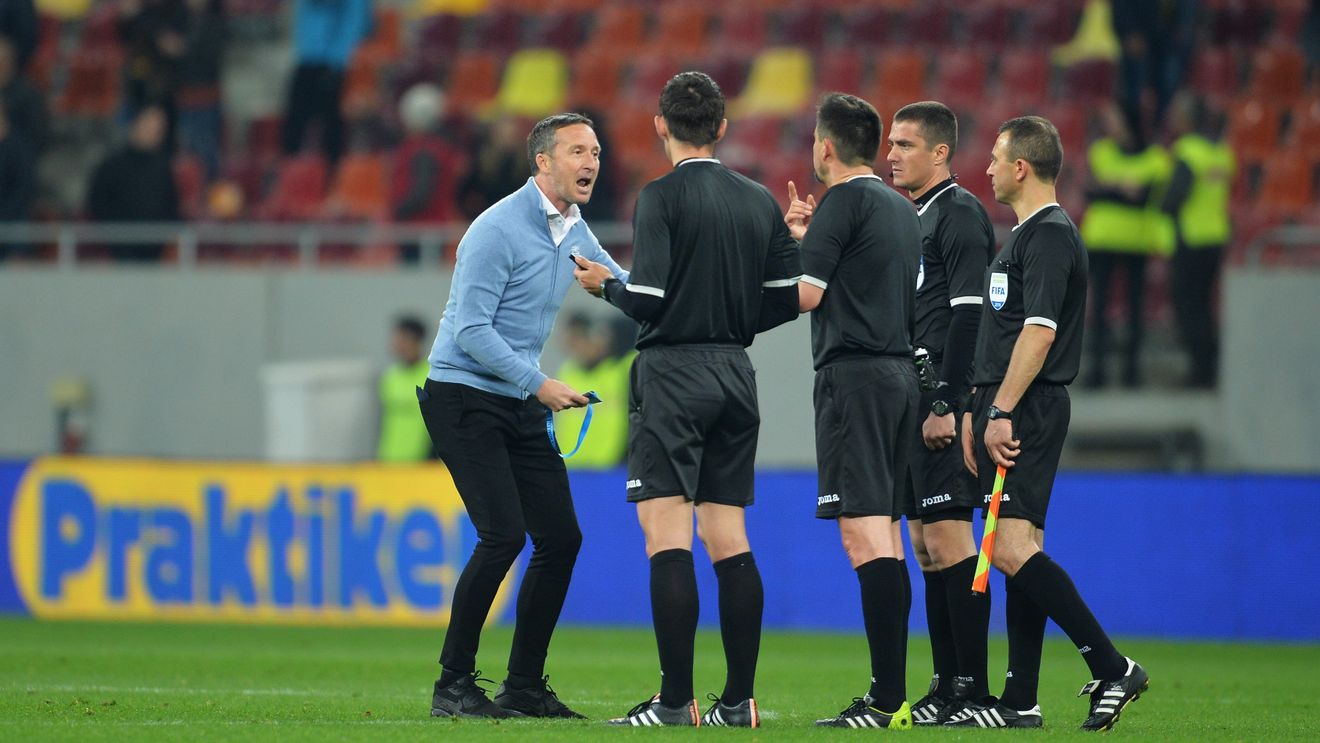 Steaua ratează obiectiv după obiectiv, iar Mihai Stoica e resemnat: "Marile performanțe vin după sezoane ratate. Suntem loviți din toate părțile"
