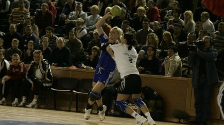 Campioana de la handbal primește de 170 de ori mai puțin decât cea de la fotbal!