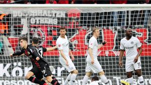 Leverkusen o DISTRUGE pe Frankfurt! Câte goluri a marcat în 45 de minute. Antrenorul lui Eintracht a făcut două schimbări într-un minut 