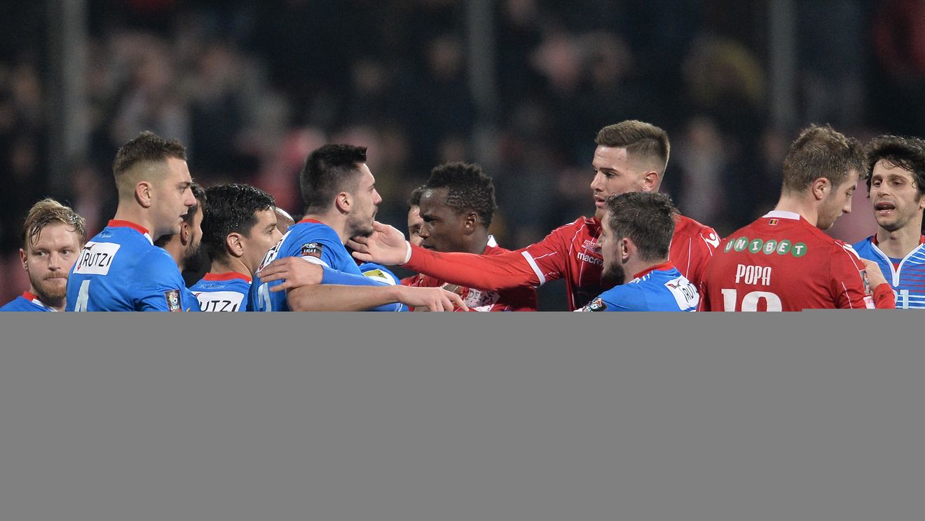 EXCLUSIV | Un dinamovist cu ștate vechi a vorbit sincer despre situația de la club: "Acolo s-a făcut diferența" + marea greșeală a lui Rednic: "Nu poți să faci asta"