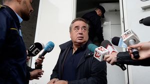 Doar în Liga 1! O firmă de pază cere intrarea Astrei în insolvență. Ironia sorții: societatea îi aparține lui Ioan Niculae! Buduru: "M-a bufnit râsul. Este o firmă de-a noastră"