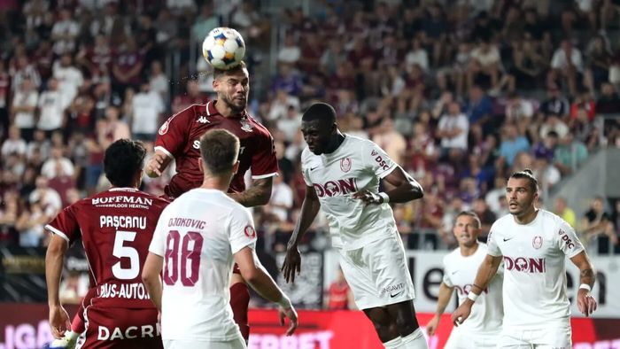 Egal feroviar. Petrescu și Gâlcă au semnat pentru un punct după un meci în care Rapid și CFR Cluj și-au împărțit reprizele. Cătălin Mureșanu scrie cronica derby-ului din Giulești