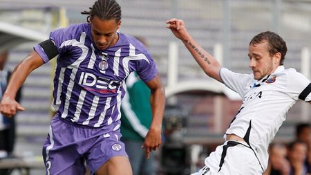 Lazio îl vrea pe E. Capoue, de la Toulouse!**