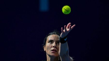 Dovada că ProSport a spus adevărul în cazul Gabriela Ruse și că sportiva, sub presiunea federației și a colegelor, probabil, a încercat să denatureze realitatea! Ascultă interviul cu jucătoarea noastră în timp ce își anunță retragerea și vorbește despre tensiunea din vestiar! | AUDIO EXCLUSIV