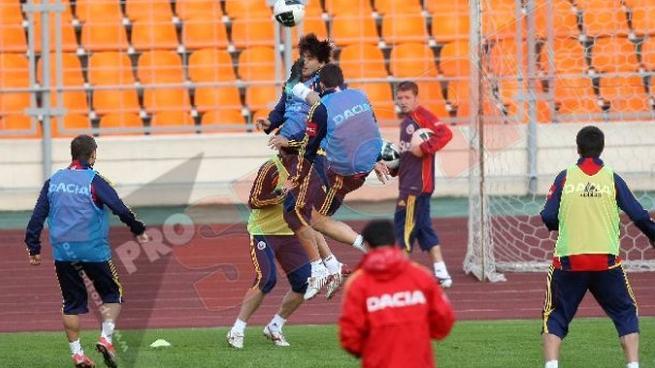 "Nu avem națională la această oră, nici nu știm jucătorii pe nume!** Răzvan n-are nicio vină"