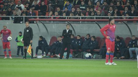 PANICĂ‚ la Steaua înainte de "dubla" cu Twente!** COȘMARUL lui Ilie Stan: s-a "acoperit" pe dreapta, dar are GAURĂ‚ pe alt post