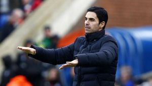 Veste incredibilă pentru fanii lui Arsenal: patronul american bagă un peste un sfert de miliard de euro în transferuri!