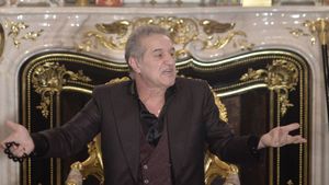 E dat dispărut de două luni de la FCSB și acum a rupt tăcerea! Ce riscă echipa lui Becali. "Decizia i-a aparținut patronului, antrenorul n-are niciun cuvânt de spus"