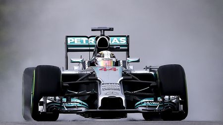 O nouă "dublă" Mercedes: Hamilton a câștigat a treia cursă la rând, MP al Chinei