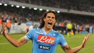 Cavani spre Anglia! Patronul lui Napoli negociază la Londra transferul la Chelsea