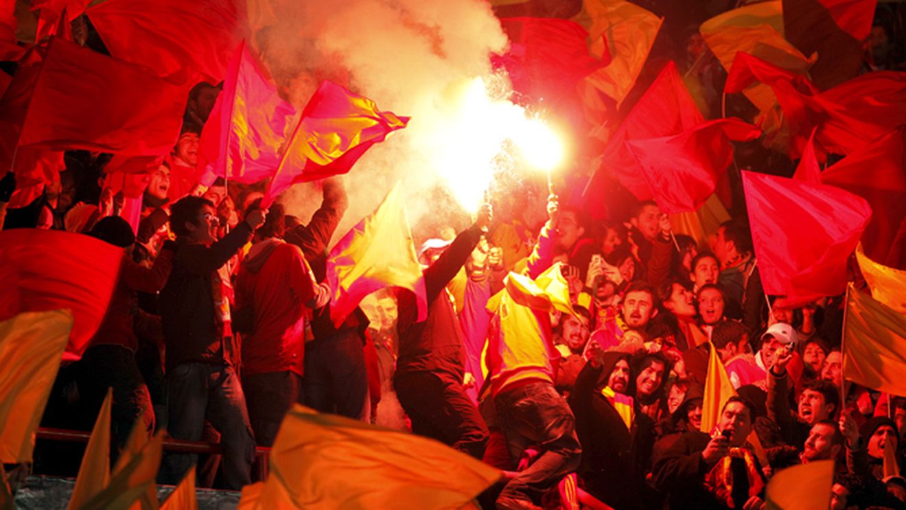 Galatasaray a devenit cea mai iubită echipă din Turcia!** Fener cade pe locul doi!