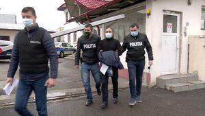 Detalii șocante în cazul angajatului secretarului general adjunct al FRF, acuzat că a întreținut relații sexuale cu o minoră și a agresat sexual alte două tinere! Prima reacție a lui Costel Ghiță | EXCLUSIV