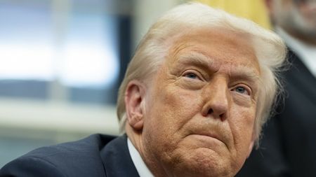 Donald Trump, controversă majoră! Vrea să accepte „Palatul zburător”, avionul privat de un lux opulent pe care familia regală din Qatar i-l face cadou pentru a deveni Air Force One