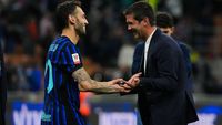 Chivu l-a blocat pe Calhanoglu! Românul are nevoie de turc pentru proiectul european din Champions League