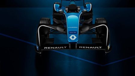 Formula 1: Renault îi face cu ochiul lui Fernand Alonso, însă aducerea spaniolului ar produce un scandal fără precedent după ce concernul francez a disponibilizat 15.000 de angajați