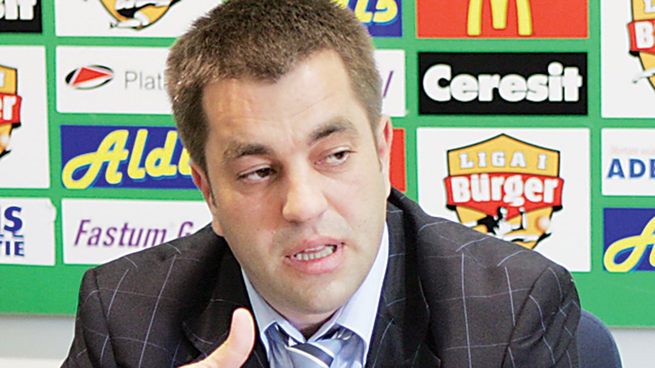 "Becali să se jure pe Biblie că n-a dat bani Universității"