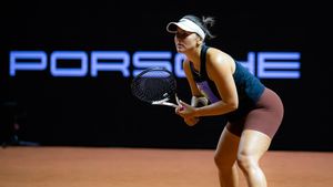 Bianca Andreescu a disputat primul meci oficial după 7 luni! Secretul prin care s-a calificat în optimi la Stuttgart