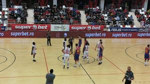 Steaua a câștigat derby-ul cu Dinamo! Roș-albaștrii au tremurat în sfertul 4, dar au revenit rapid la conducere