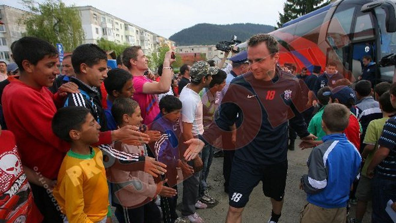 FOTO "Baie de mulțime"** pentru steliști la Săcele