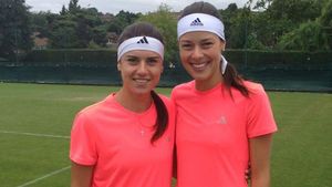 Ana Ivanovic și Sorana Cîrstea vor face echipă la US Open