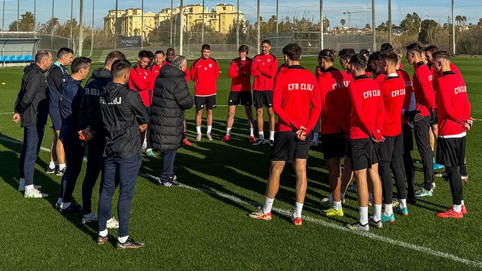 Un tânăr promițător din Liga 2, surpriza lui Dan Petrescu din lotul deplasat de CFR Cluj în cantonamentul din Spania. ”Își dorește foarte mult să reușească și până acum a făcut pașii corecți”
