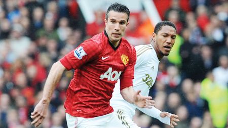 Banii nu sunt totul! Van Persie a refuzat 7 milioane â‚¬ pentru a petrece 4 zile în Asia