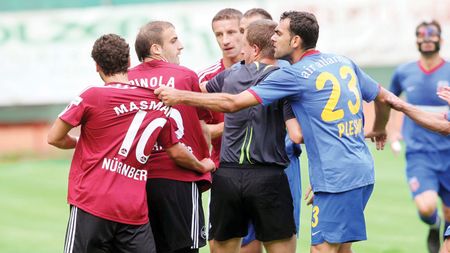 Cea mai încinsă fază a meciului a avut loc în minutul 21