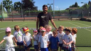 SPECIAL | Valentin Pușnava, cel mai cunoscut antrenor român de tenis în Marea Britanie: "Boateng și Hasselbaink se antrenează la clubul meu". Dezvăluirile fostului partener de antrenament al Simonei Halep  