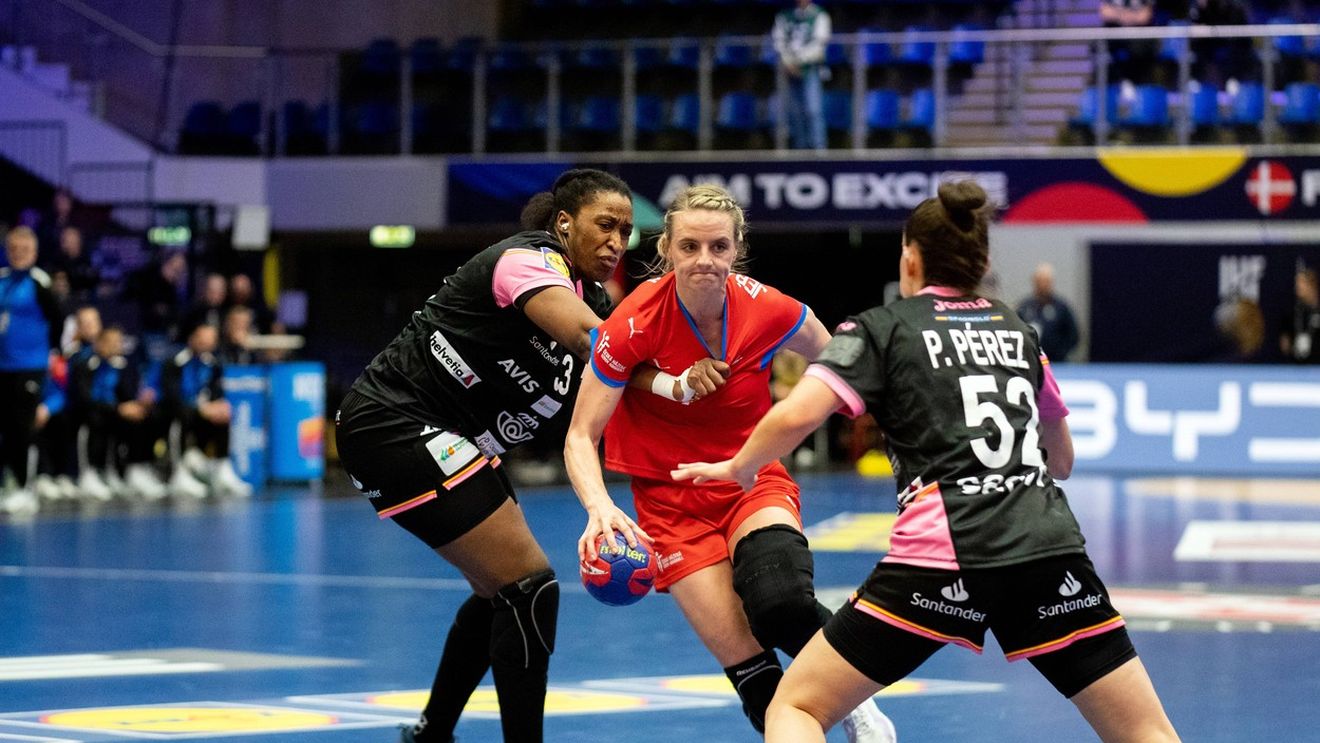 Dezastru pentru vicecampioana mondială din 2019 la actualul Campionat Mondial de handbal feminin