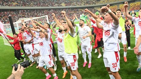 S-a lăsat de fotbal după ce a dus-o pe Dinamo în Superliga și acum e antrenor de fitness!