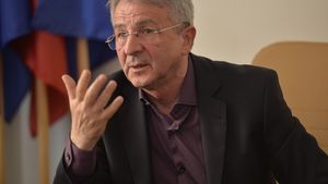 Proiectul 'CSA Steaua' a fost demarat oficial: Ion Ion, noul antrenor al echipei! "Nu au existat negocieri cu clubul lui Becali și nu există! Vom solicita înscrierea în liga a patra!"