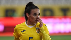 Gică Hagi a refuzat-o pe cea mai frumoasă fotbalistă din România! Ce i-a putut cere jucătoarea "Regelui"