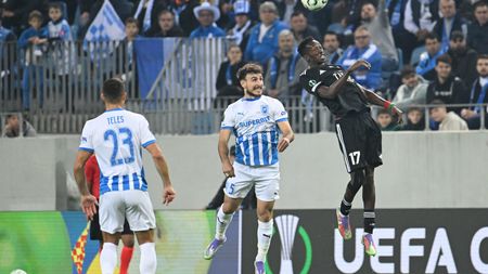 Nu s-a stins de tot nocturna în Bănie, ci jocul echipei! Gabriel Berceanu scrie despre Universitatea Craiova - Noah 1-1, remiza cu gust de țuică oltenească prin fotbalul-șampanie de până azi