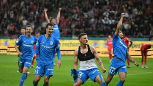 Dinamo - Universitatea Craiova 1-1 (1-4 d.l.d.d), în semifinalele Cupei României. Oltenii se califică în marea finală după un meci infernal care a avut nevoie de lovituri de departajare