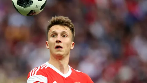 Tânărul domn Golovin, maratonistul Cupei Mondiale. Siberia l-a făcut să joace fotbal de sală, a alergat în două meciuri 25 km, iar cota lui se ridică acum la 18 milioane de euro