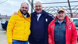 „A părăsit-o pe mama, după ce a lăsat-o gravidă”. Fiul fostului fotbalist de la Dinamo dezvăluie cum a fost abandonat de tată la doar o lună