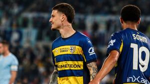 De ce nu mai joacă bine Dennis Man. Un transfer i-a distrus sufletul: „Nu l-a lăsat Parma. Poate era altul”